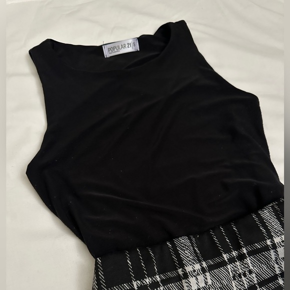 Black High Neck Sleeveless Bodysuit size Small - Picture 2 of 4